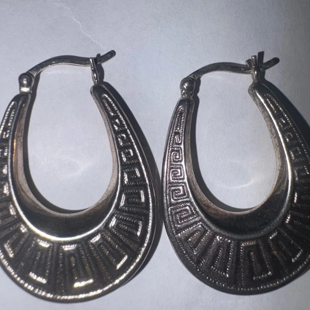 Vintage Elegant Sterling Silver 925  Hoop Earrings